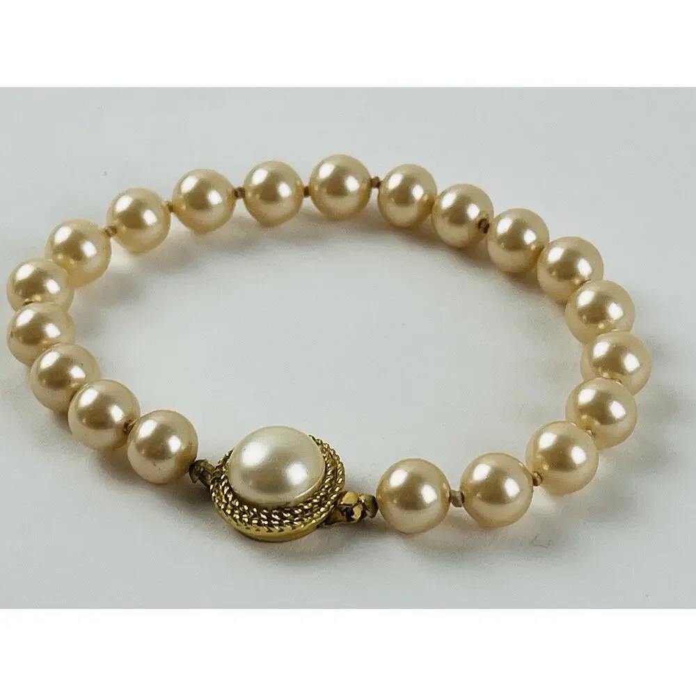 Vintage Signed Crown Trifari Gold Tone Metal Faux Pearl Beaded Bracelet Yellow
